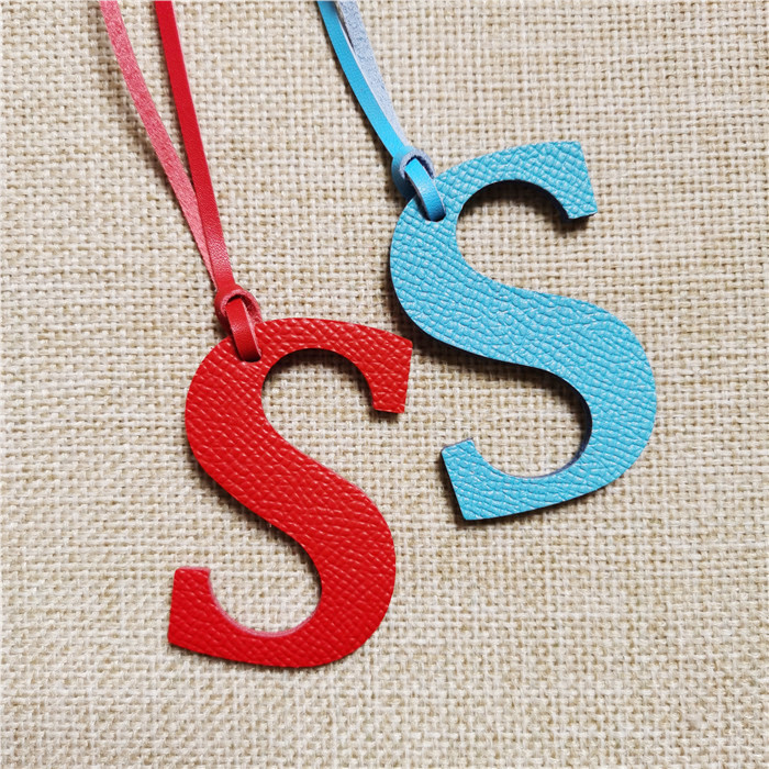 English Letter O P Q R S T Alp - đánh giá và giá Monogram Keychain Leather
