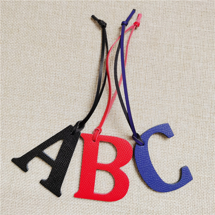 English Letter A B C D E F G A - đánh giá và giá Monogram Keychain Leather