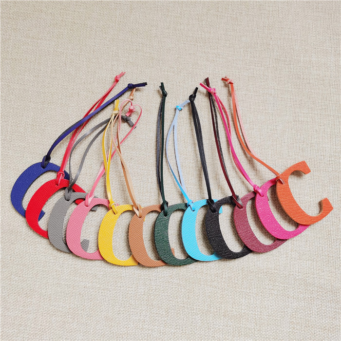 English Letter A B C D E F G A - đánh giá và giá Monogram Keychain Leather