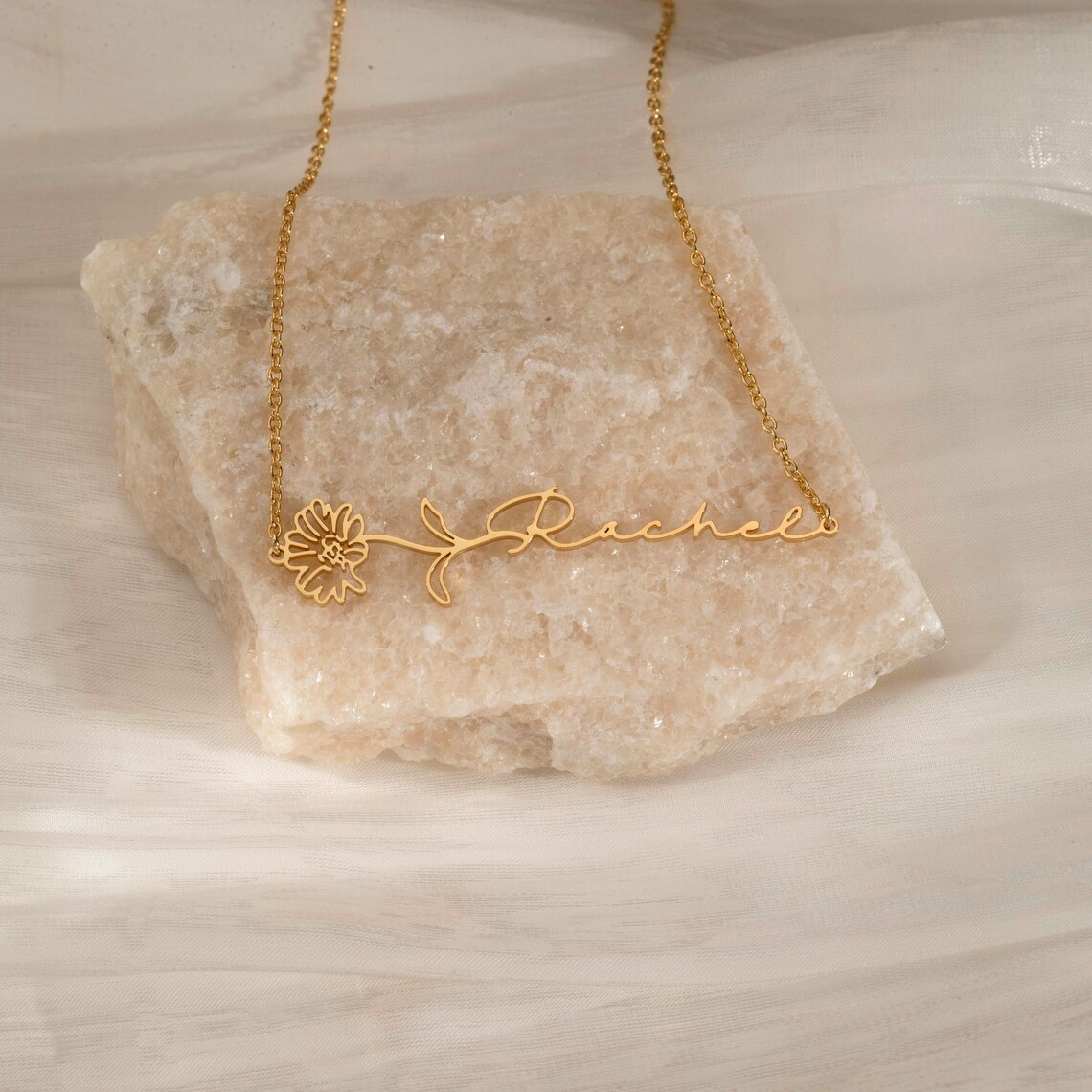 Haiyufly Custom Name Necklace  - đánh giá và giá Birth Flower Necklace