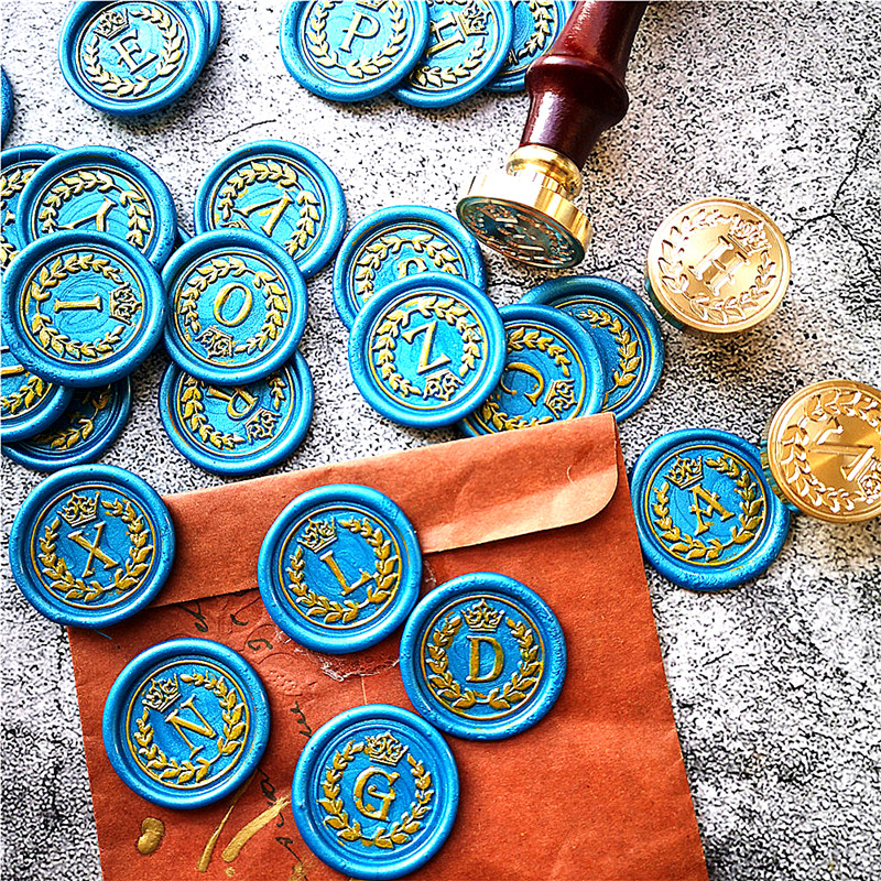 26 Letter A - Z crown Wax Seal - đánh giá và giá Wax Seal Letter Kit